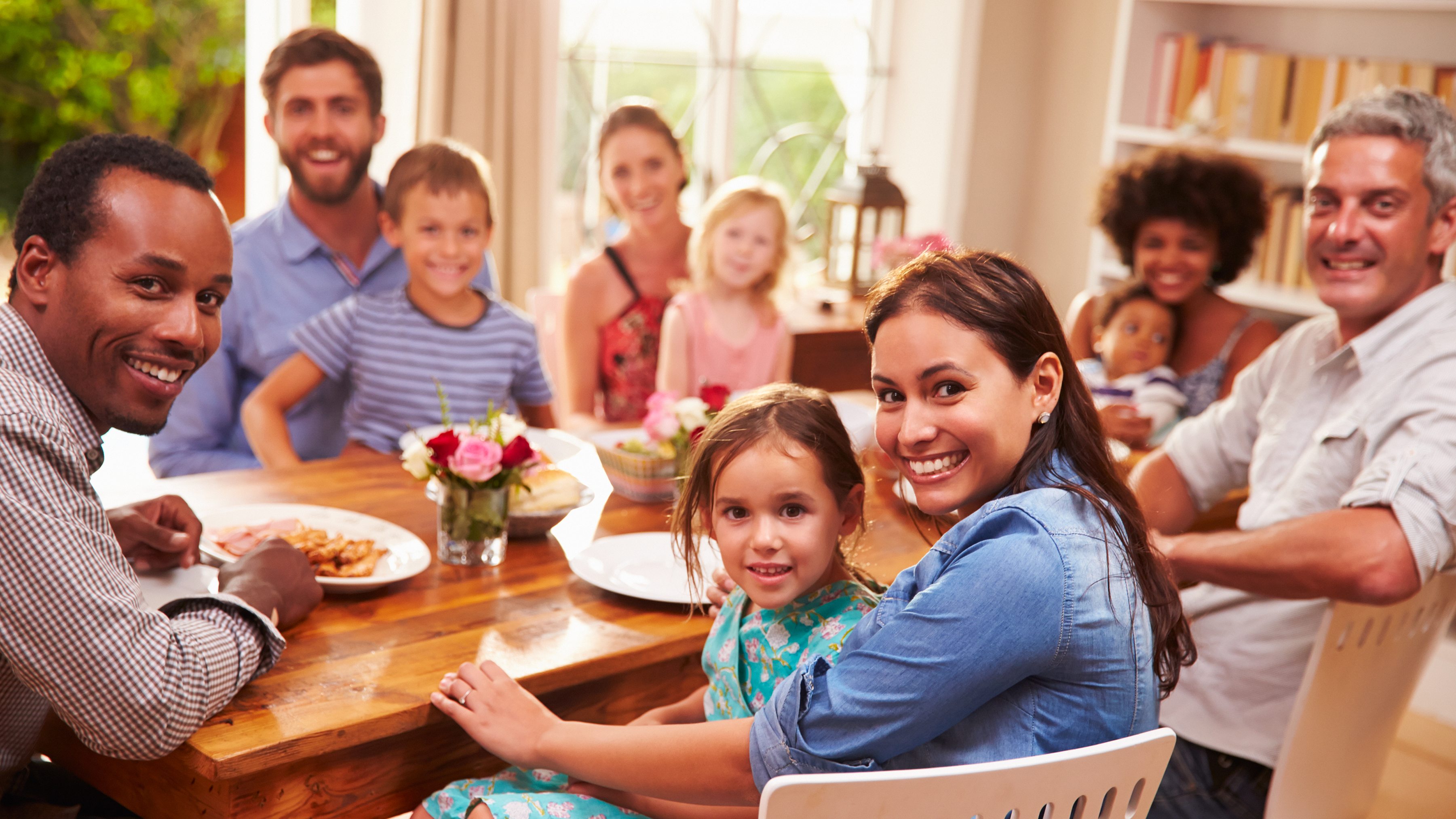 9 Claves para ser feliz Pasa más tiempo con tu familia y amigos - 9 Claves para ser feliz